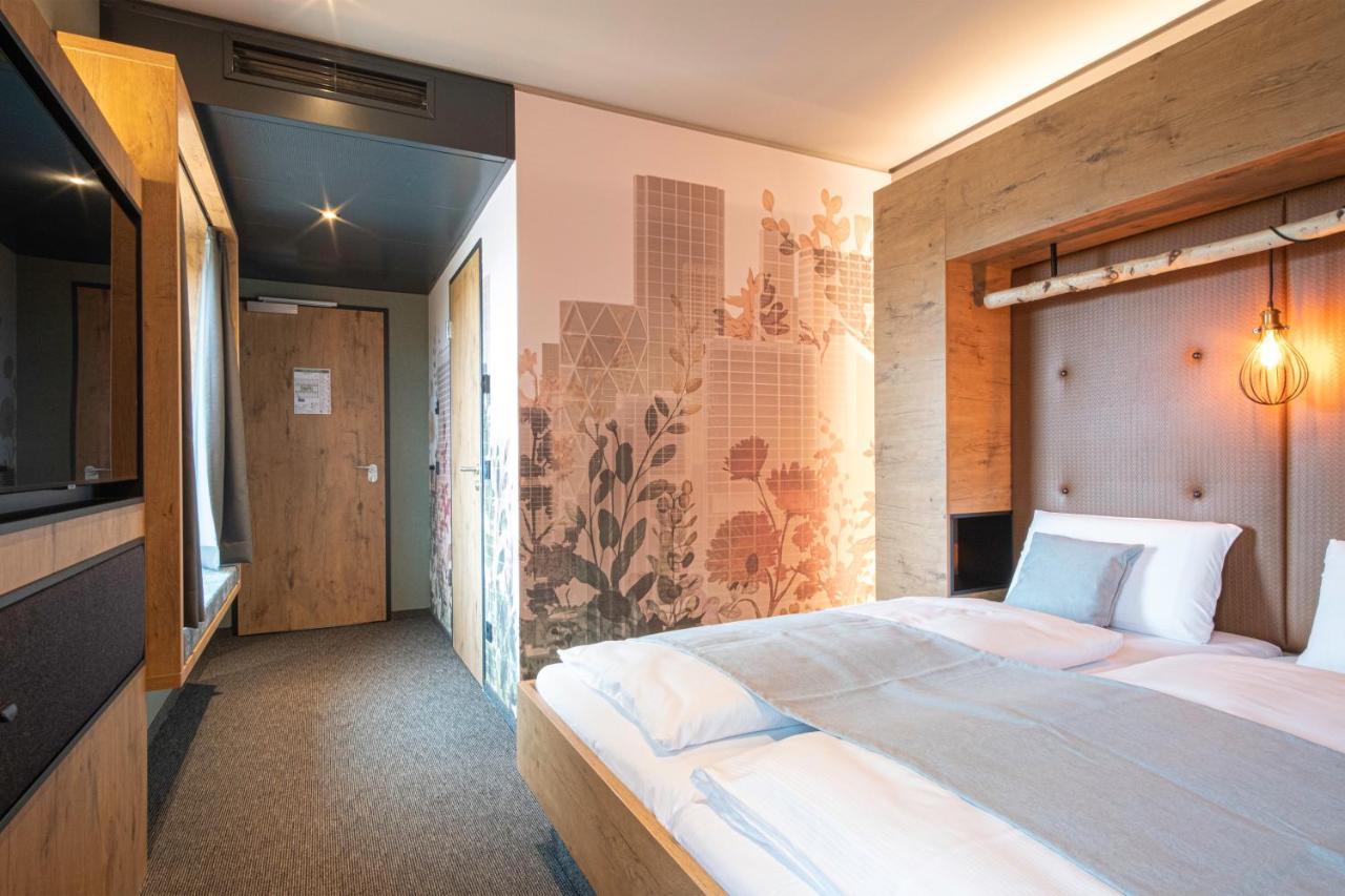 Riku Hotel Ρόιτλινγκεν Εξωτερικό φωτογραφία