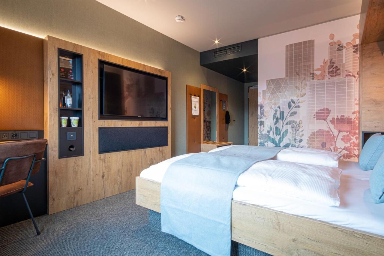 Riku Hotel Ρόιτλινγκεν Εξωτερικό φωτογραφία