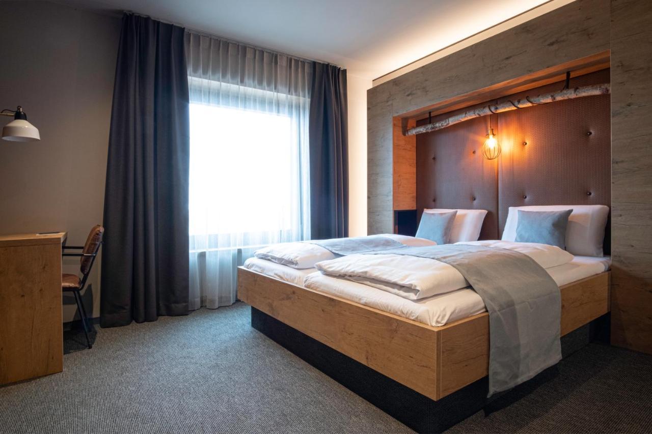 Riku Hotel Ρόιτλινγκεν Εξωτερικό φωτογραφία