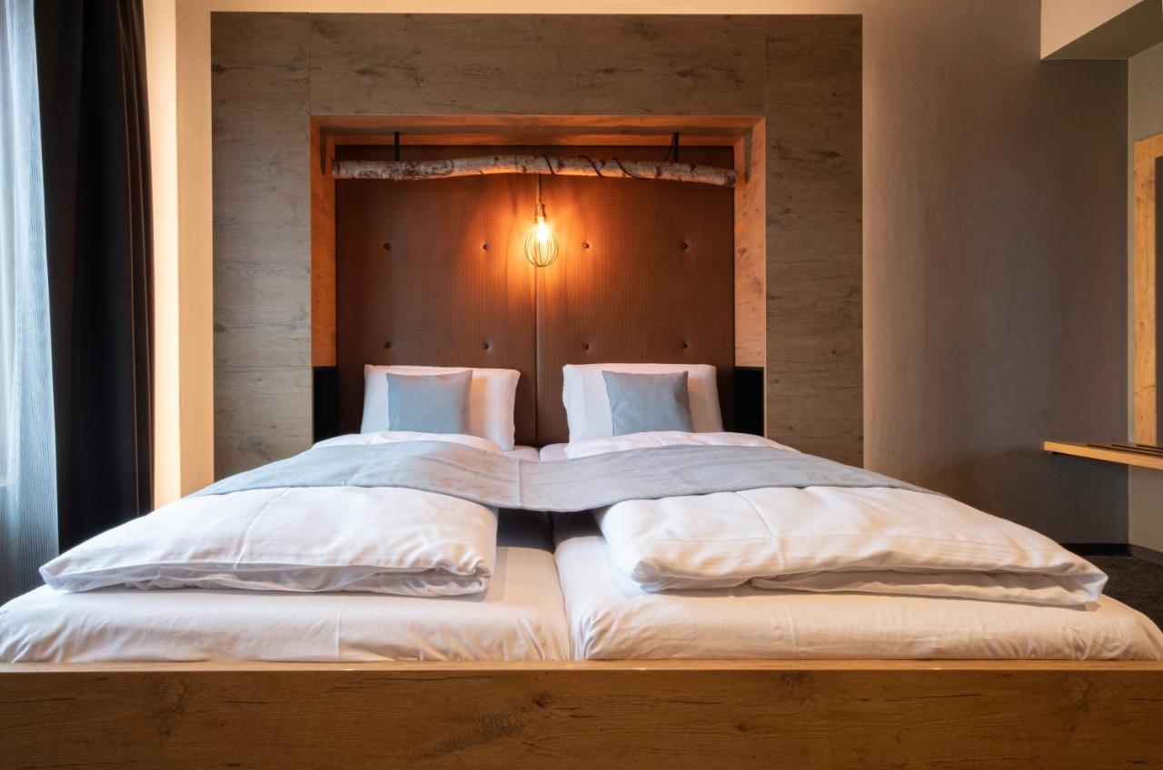 Riku Hotel Ρόιτλινγκεν Εξωτερικό φωτογραφία