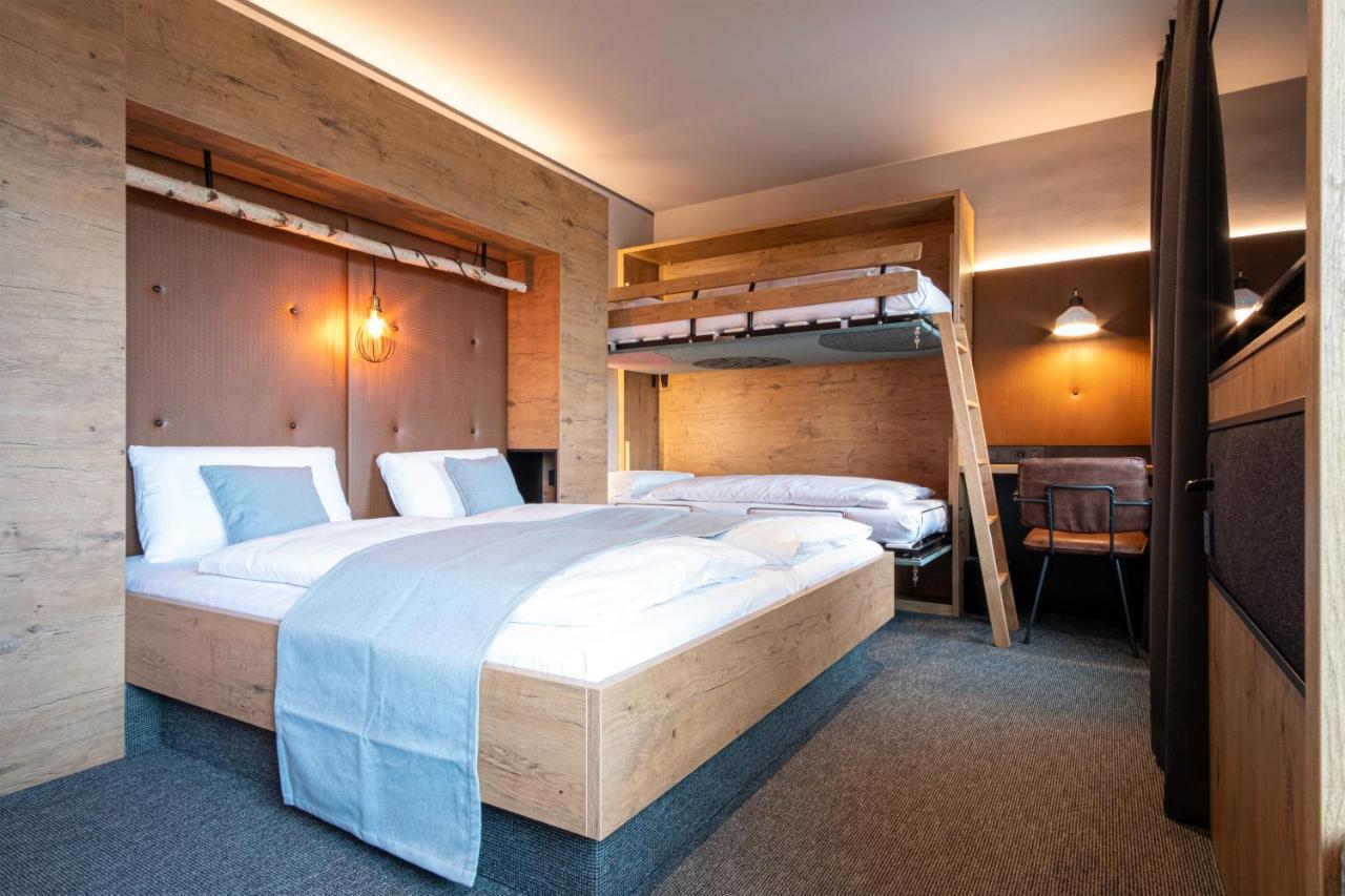 Riku Hotel Ρόιτλινγκεν Εξωτερικό φωτογραφία