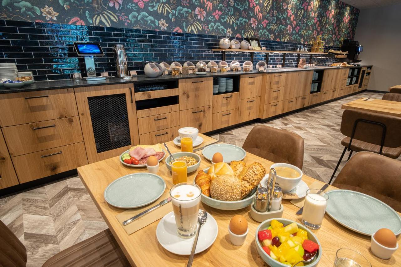 Riku Hotel Ρόιτλινγκεν Εξωτερικό φωτογραφία